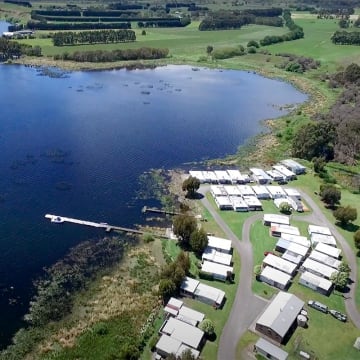 GUARANTEED INCOME - LAKE PURRUMBETE HOLIDAY PARK WITH