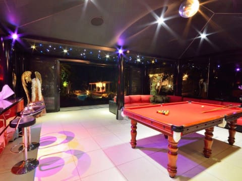 LUXURIOUS RETREAT FOR THE DISCERNING OWNER WITH POTENTIAL TO RAMP UP - 2749MF3