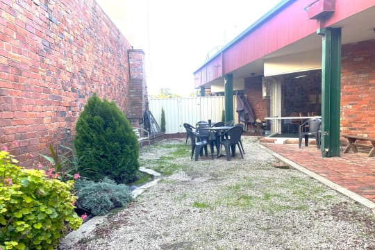 LEASEHOLD - Royal Mail Hotel, Mooroopna VIC - 1P0268