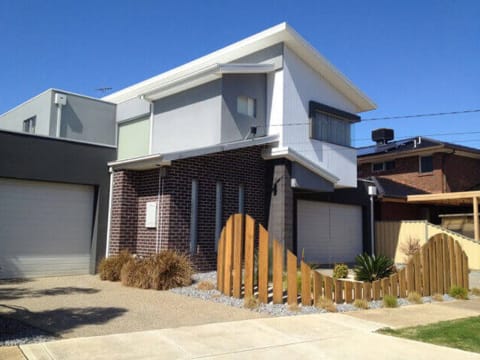 [ABS-099] GUTTERCRAFT IS AVAILABLE FOR SALE AFTER 45 YEARS TO ALL TRADES