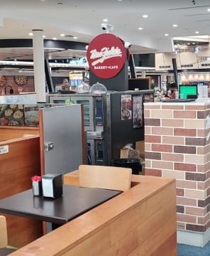 MRS FIELDS WESTFIELD SOUTHLAND - Turnkey Franchise