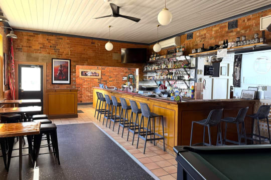 LEASEHOLD - Glenrowan Hotel, VIC - 1P0575