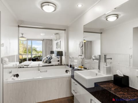 5-Star Operating Luxury B&B Business Offered With Its Full Coastal Residence