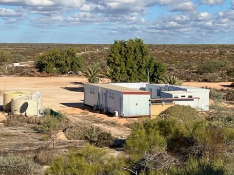 HAMELIN POOL CARAVAN PARK & POST OFFICE & LIQUOR