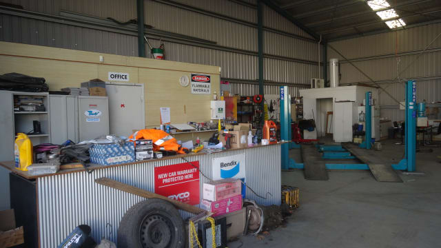 CAR REPAIR & SERVICING BUSINESS BENDIGO HIGH PROFILE INDUSTRIAL LOCATION