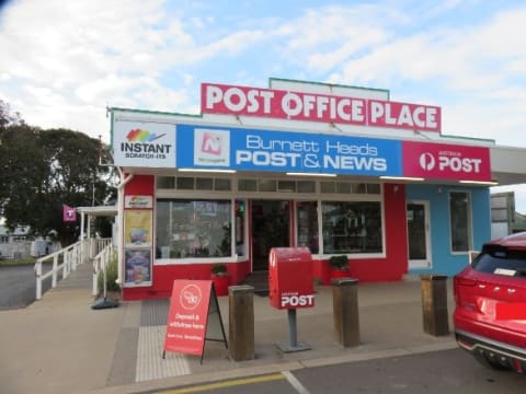 Burnett Heads Post and News (SP2522)