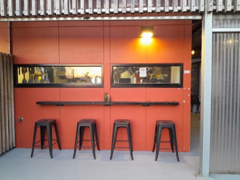 Popular Lakeside Cafe in a Tourist Location – Ararat, Vic