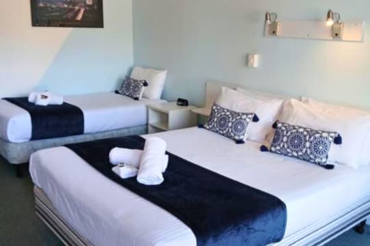 BIRCH MOTEL