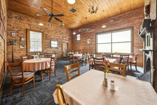 FREEHOLD - Devenish Railway Hotel VIC - 1P0552