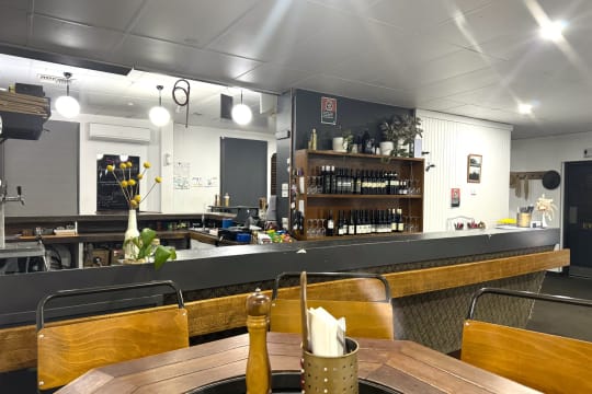 FREEHOLD VACANT POSSESSION - Blighty Hotel, NSW - 1P0436