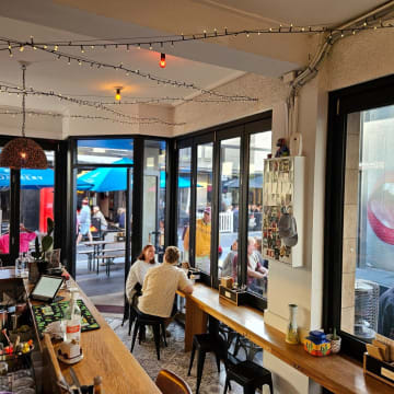 ALL OFFERS CONSIDERED - TACOS Y LIQUOR GEELONG FOR SALE