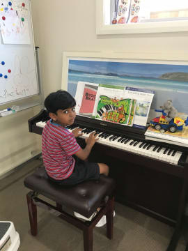 Smart Children Play Piano