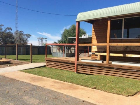 MODERN BUILDING WITH LONG TERM LEASE MOTEL HOTEL - 70HI