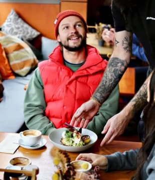 Large Licenced Café – Snowy Mountains, NSW