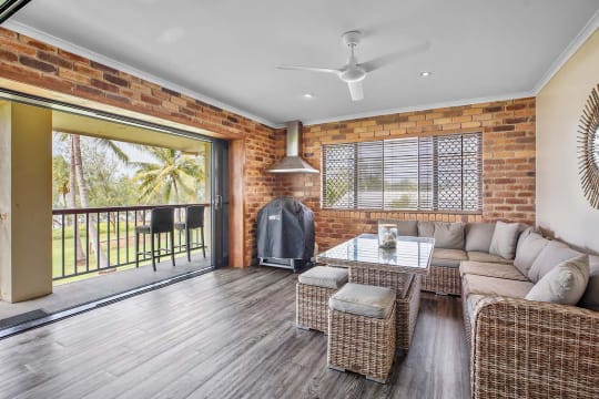 LIVE THE COASTAL DREAM WITH A PROVEN INCOME - 2885MF