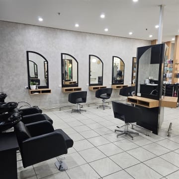 Boutique Hair Salon Prime Coastal Location, Modern Fitout & Loyal Clientele