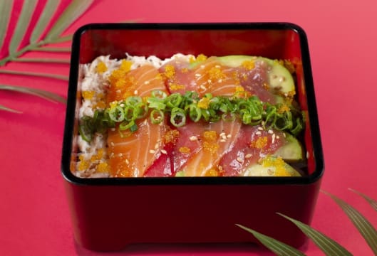 Prime Located Fresh Food Takeaway Opportunity Hugh potential! (Our Ref: V2109)