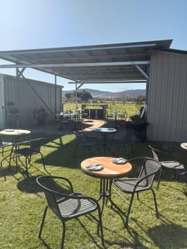 Freehold licensed Cafe / Restaurant with lifestyle