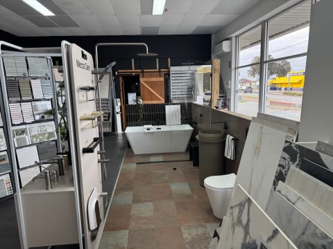 Albany Icon Business