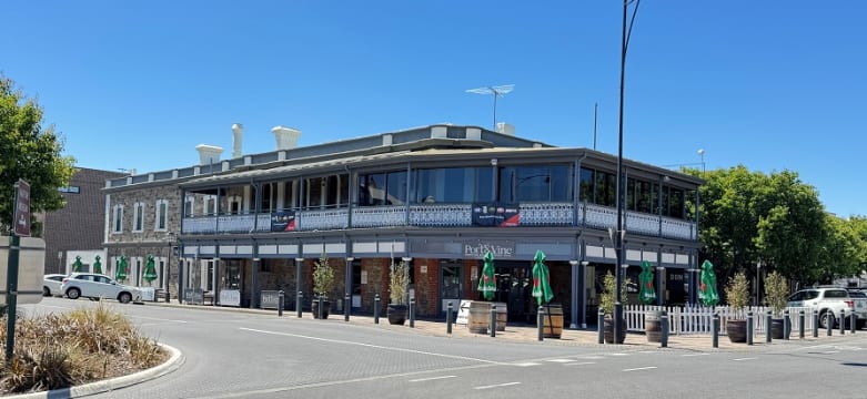 Port & Wine Seaside Hotel in historic Port Adelaide - Lease