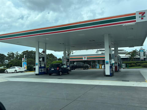 7 ELEVEN PETROL STATION, CARWASH & CONVENIENCE STORE FOR SALE