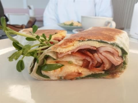 Freehold licensed Cafe / Restaurant with lifestyle