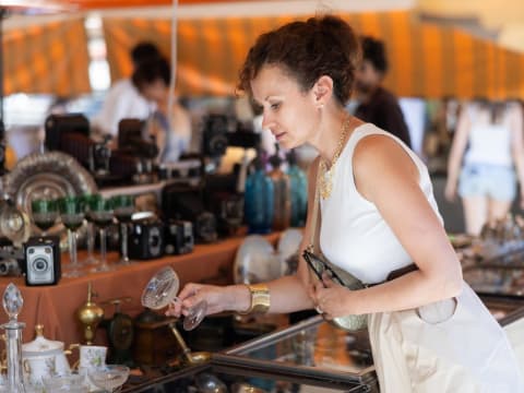 Iconic Home Decor & Gift Business, Online Growth Potential - EBS