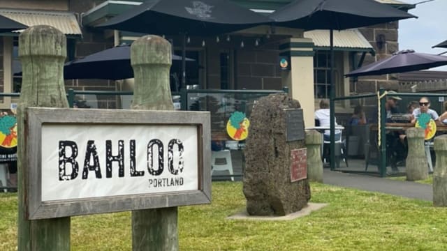 High-Exposure Waterfront Café with Growth Potential