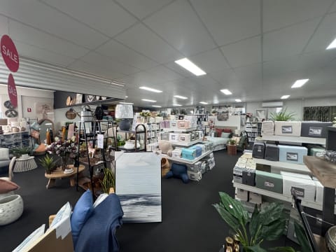 Albany Icon Business