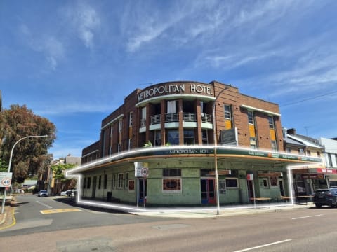 Leasehold Hotel for Sale - Metropolitan Hotel, Maitland