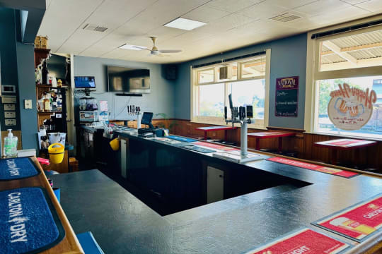 UNDER OFFER - National Hotel Stawell