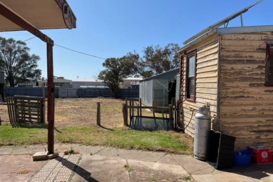 Emaphxb94kdhyyhhd52b