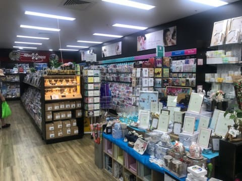 PREMIUM GLADSTONE SHOPPING CENTRE NEWS/TATTS AGENCY BUSINESS FOR SALE - REDUCED PRICE $140,000 PL...