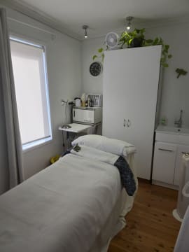 RARE SEA CHANGE OPPORTUNITY - PROFITABLE BUSINESS - SAME OWNER SINCE 2000