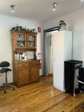 RARE SEA CHANGE OPPORTUNITY - PROFITABLE BUSINESS - SAME OWNER SINCE 2000