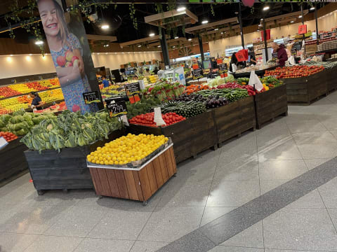 FRUIT SHOP (MELB NTH SUBURBS)