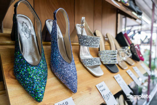 ATTWOODS SHOE STORE - HIGH END SHOE STORE - PLUS OUTLET