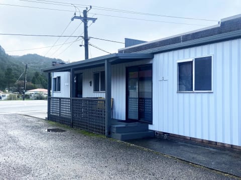 Best Tassie Hotel All Revenue Streams A1 Present FHGC 0/0 $895K +sav Vendor Finance conditions app
