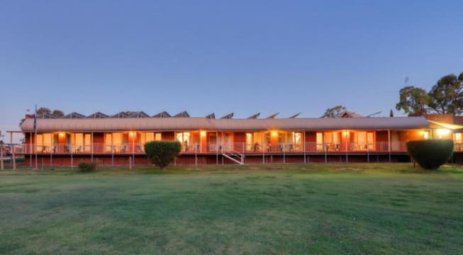 RENOWNED  LEASEHOLD MOTEL -  SWAN HILL  REGION