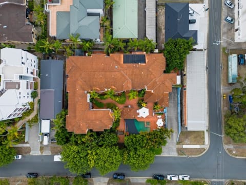 Own a Holiday Business in Surfers Paradise – Priced to Move! - ID 8528