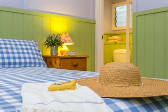 Rare Freehold Coastal Lodge - Boutique Accommodation