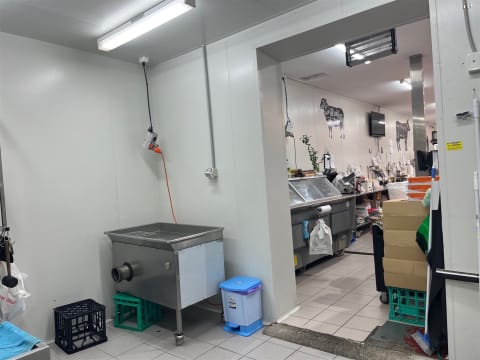 Butcher (Meat / Poultry)