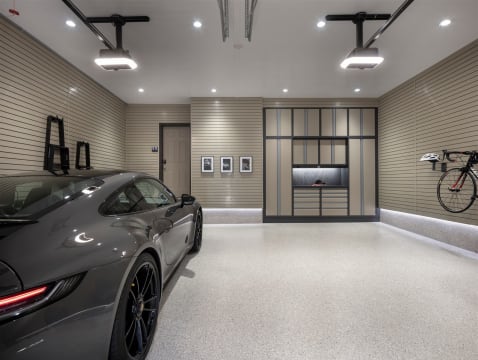 Sunny Coast - New High-End Garage Business & Showroom