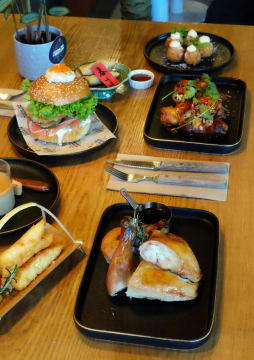 Popular Gourmet Roast Chicken Restaurant and Function Room in Prime Location!