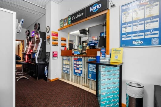 Eyzcf451emtlgy1toz24