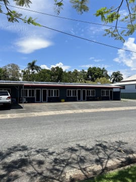 A Hotel in Walkerston "One of the top pubs in Scrubby"