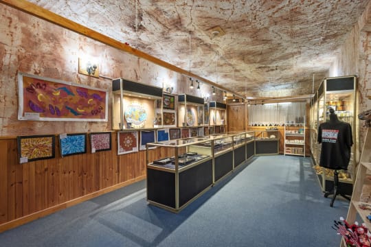 MULTI-AWARD WINNING UNDERGROUND MOTEL IN COOBER PEDY | Resort Brokers ID : FH009333