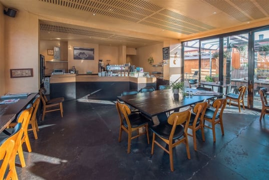 FABULOUS CAFE IN PRIME LOCATION, RICHMOND - CHEAP RENT INCLUDING UPSTAIRS RESIDE