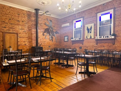 FREEHOLD PASSIVE INVESTMENT - Five Flags Hotel, Campbells Creek VIC - 1P0554