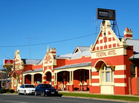 LEASEHOLD - Federal Hotel / Motel, Berrigan NSW - 1P0557